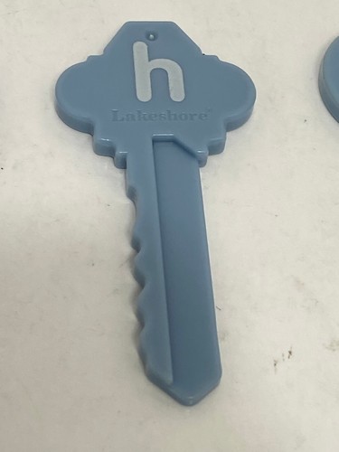🌊 Lakeshore Alphabet Learning Locks Replacement Key *You Choose ONE* EUC - B6 - Picture 9 of 25