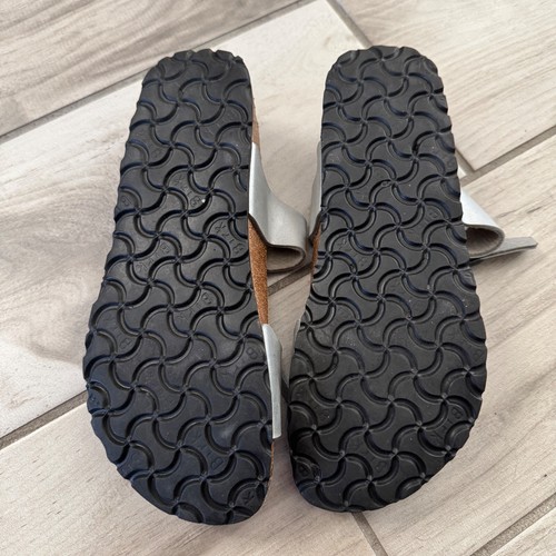 Sandali Birkenstock argento doppio cinturino fibbia Birki's donna taglia 8 stretti - Foto 7 di 10