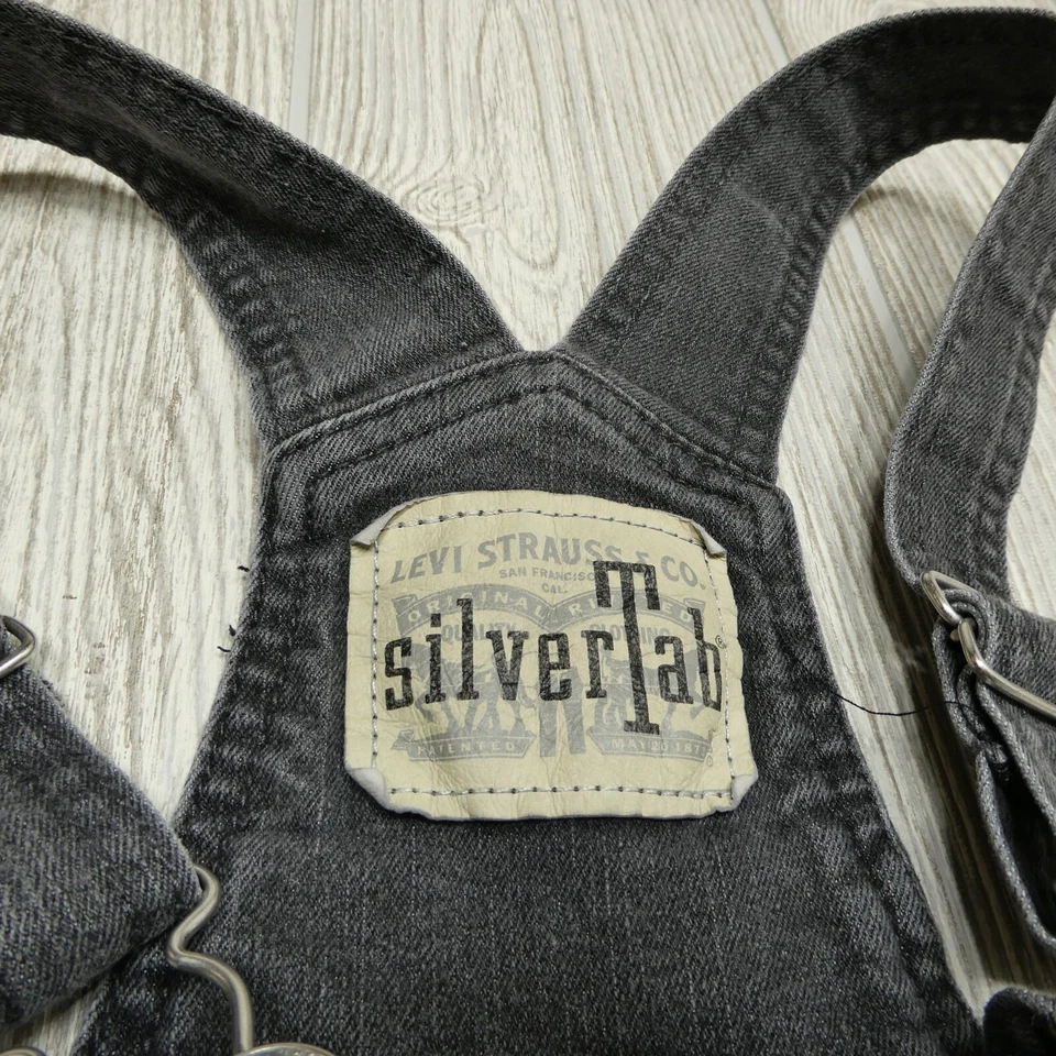 Комбинезон Levis с серебряной вкладкой для девочек размер 8 Reg выцветший черный джинсовый джемпер - Изображение 2 из 4