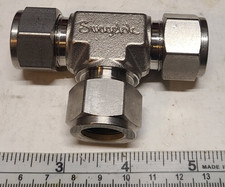 Swagelok 316 Stainless Steel Tube Fitting, Union Tee, Size 5/8 in. SS-1010-3