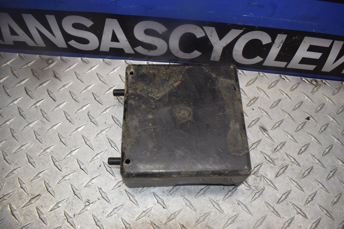 1117 KAWASAKI PLASTIC BOX ZX6 ZX 6 ZX6E ZZR600 ZZR FAST FREE