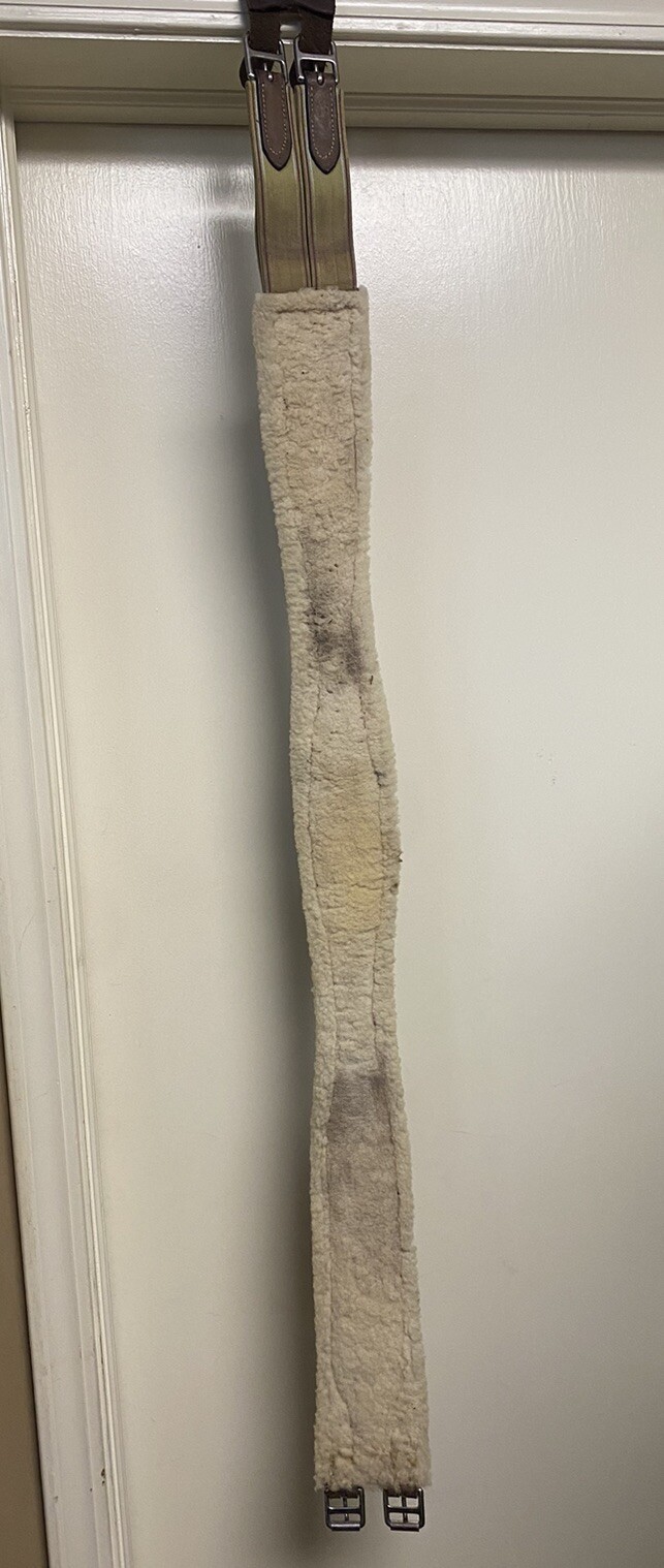 Beval Sheepskin Girth 48”