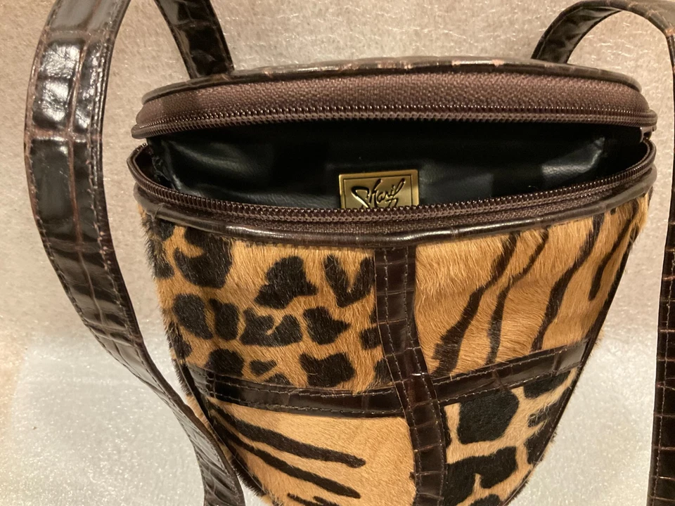 Bolso de mano - Sharif, con una variedad de pieles de gato grande y espalda y correa de reptil Foto 3 de 4