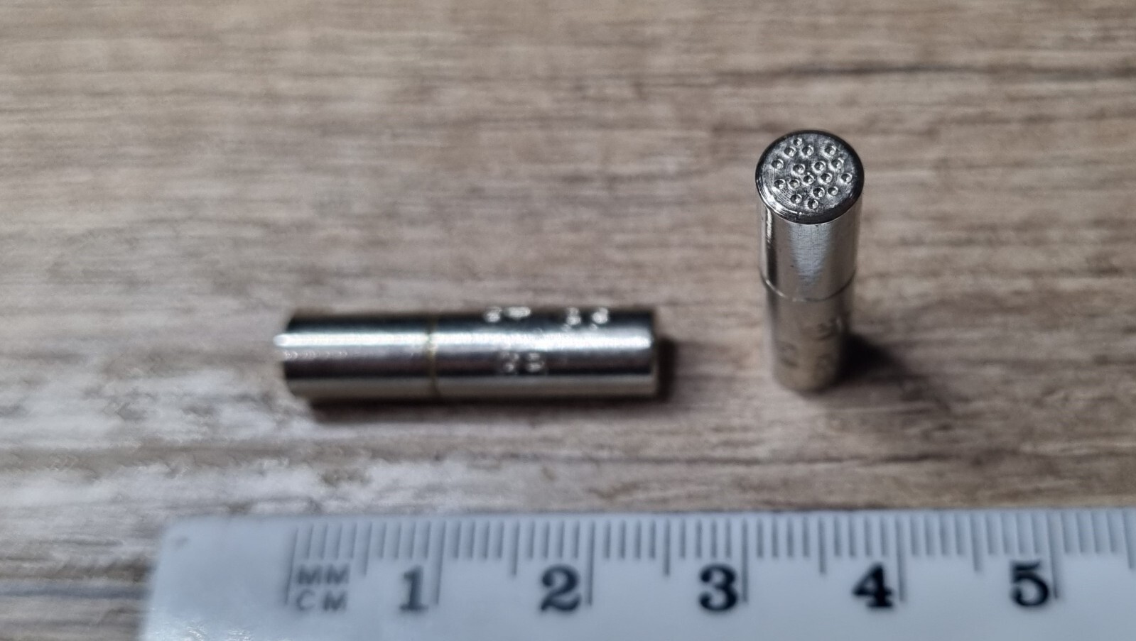 Dresseur diamant URMA cylindrique RT G6 GB pour tolérances micrométriques