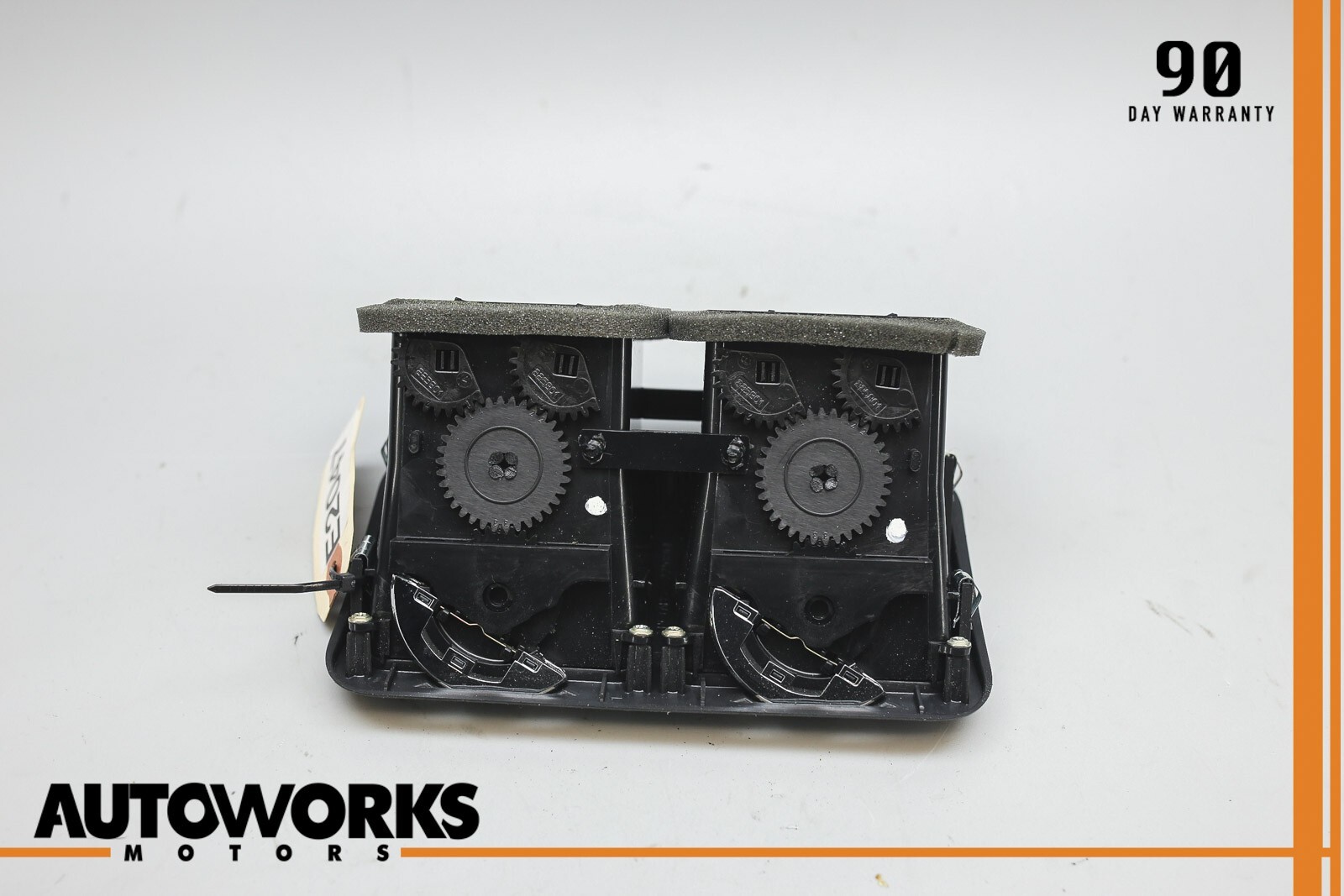 04-13 Maserati Quattroporte M139 Rear Center Console Dual HVAC AC Air Vent OEM