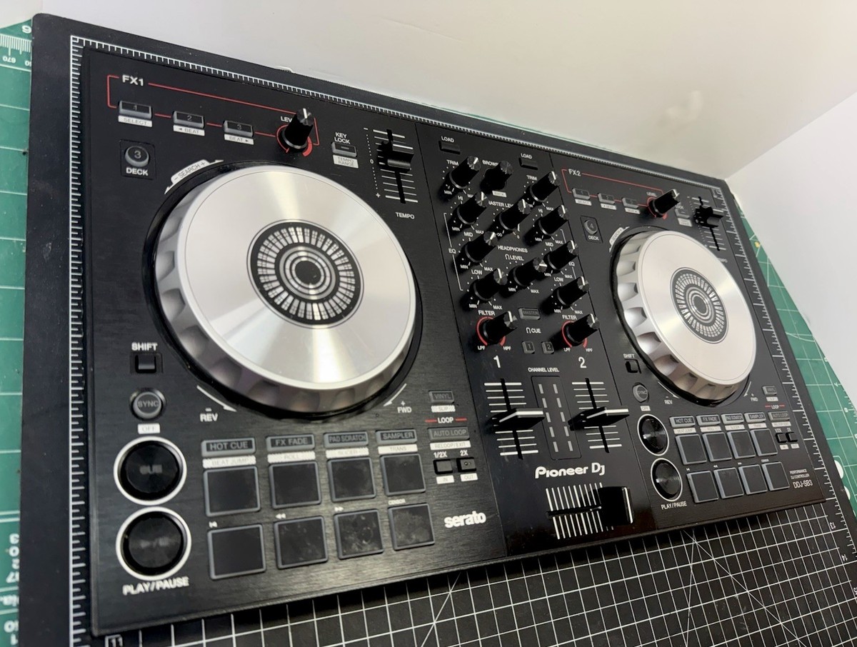 Pioneer DJ DDJ-SB3 DJ Controller Serato DJ Lite Compatible, 5V