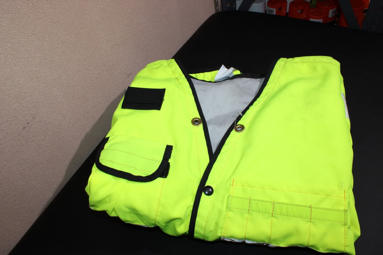 Seco 8063 ANSI/ISEA 107-2010 Hi-Vis Yellow Surveyor Utility Vest Size 66 - J image 4