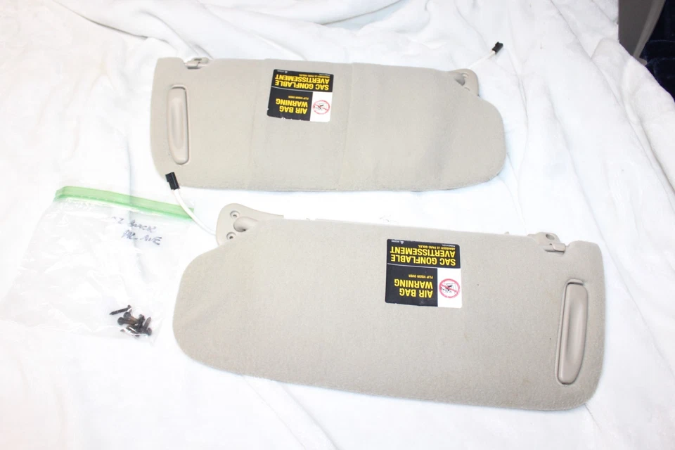 97-05 Buick Park Avenue Sunvisors w/ Sun Visor Clips & LIGHTS Dual BLADE Neutral - Image 4 of 4