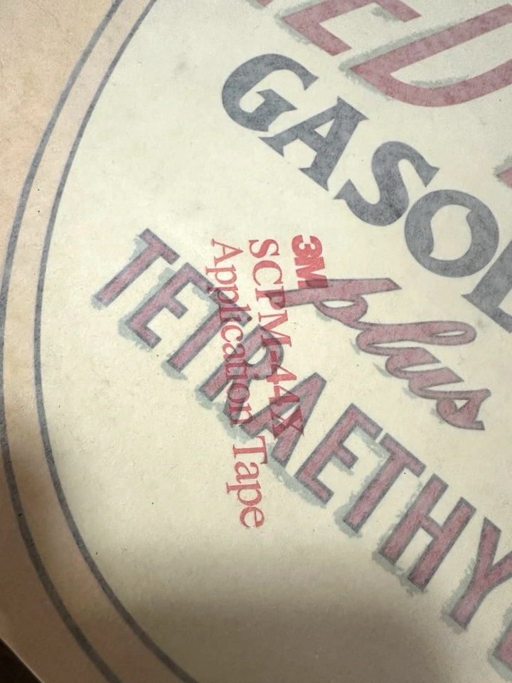 Lote de 2 calcomanías de bomba de gasolina Gilmore Red Lion vintage sin usar. Foto 3 de 3