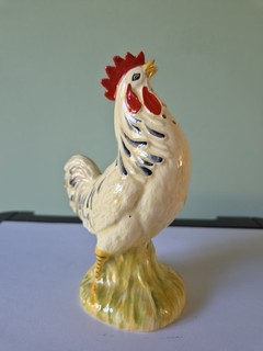 A ROYAL WINTON CHANTICLEER COCKERELL SUGAR SIFTER: 6" TALL: VG CONDITION