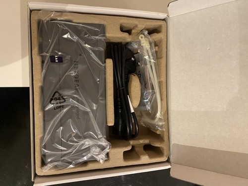 NETGEAR GS108LP 8-portowy przełącznik Ethernet do montażu w szafie - GS108LP-100EUS - Zdjęcie 3 z 5