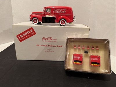Vintage Danbury Mint 1941 Coca-Cola Delivery Truck - Scale 1:24. NIB. Read