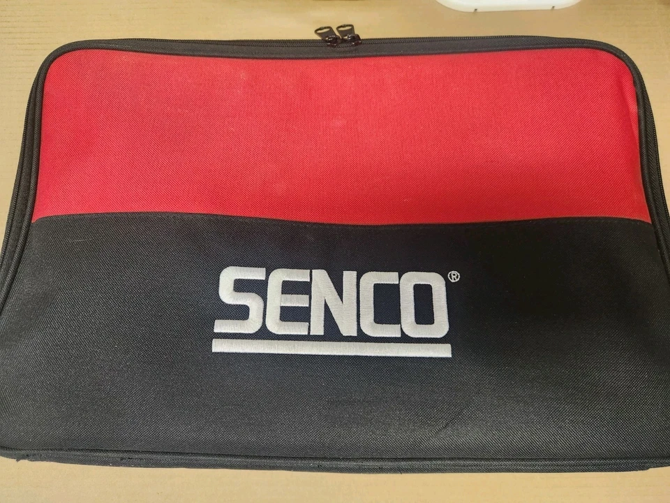 Destornillador de alimentación automática Senco DS235-AC con cable 5000 RPM con estuche Foto 4 de 4