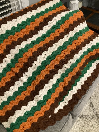 Vintage Afghan Decke gehäkelt Handarbeit Strick Streifen grün orange braun creme - Bild 1 von 3