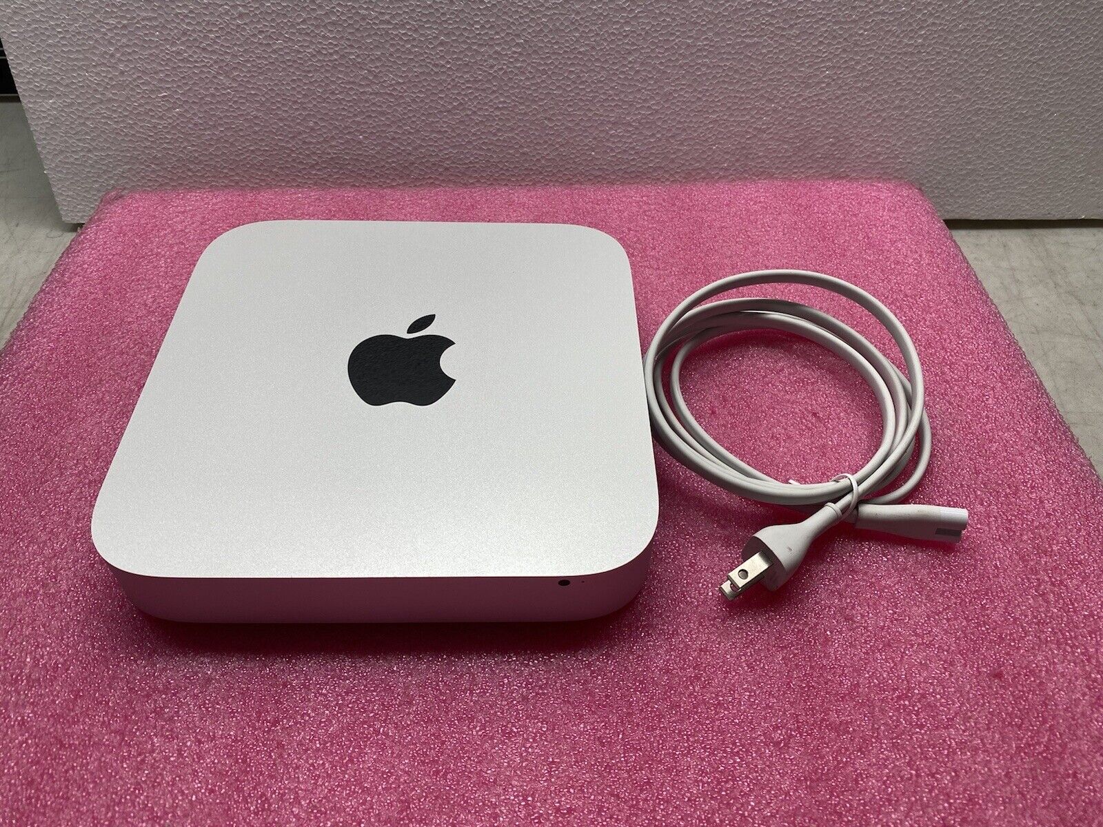 Mac mini core i7 8GB Fusion 1TB DVI変換