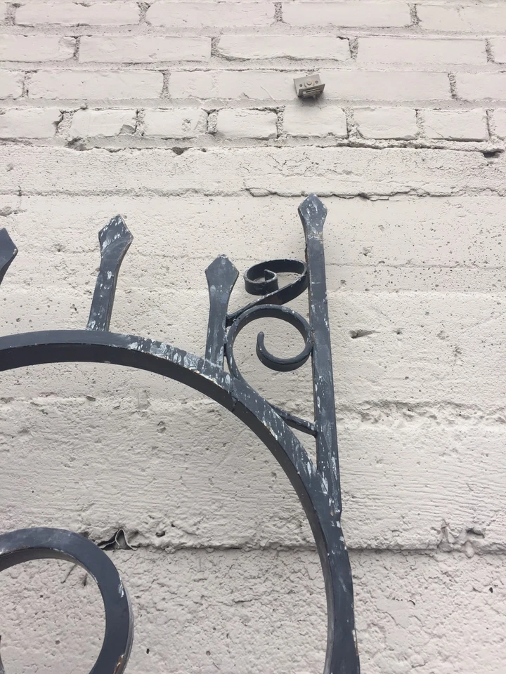 Puertas de entrada puertas de hierro dobles 103"x63”ea 126total abiertas Foto 3 de 4