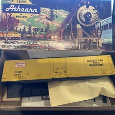 Athearn HO Kit #1361 50' Plug Door Box Car - Green Bay & Western #2046 - NEW!