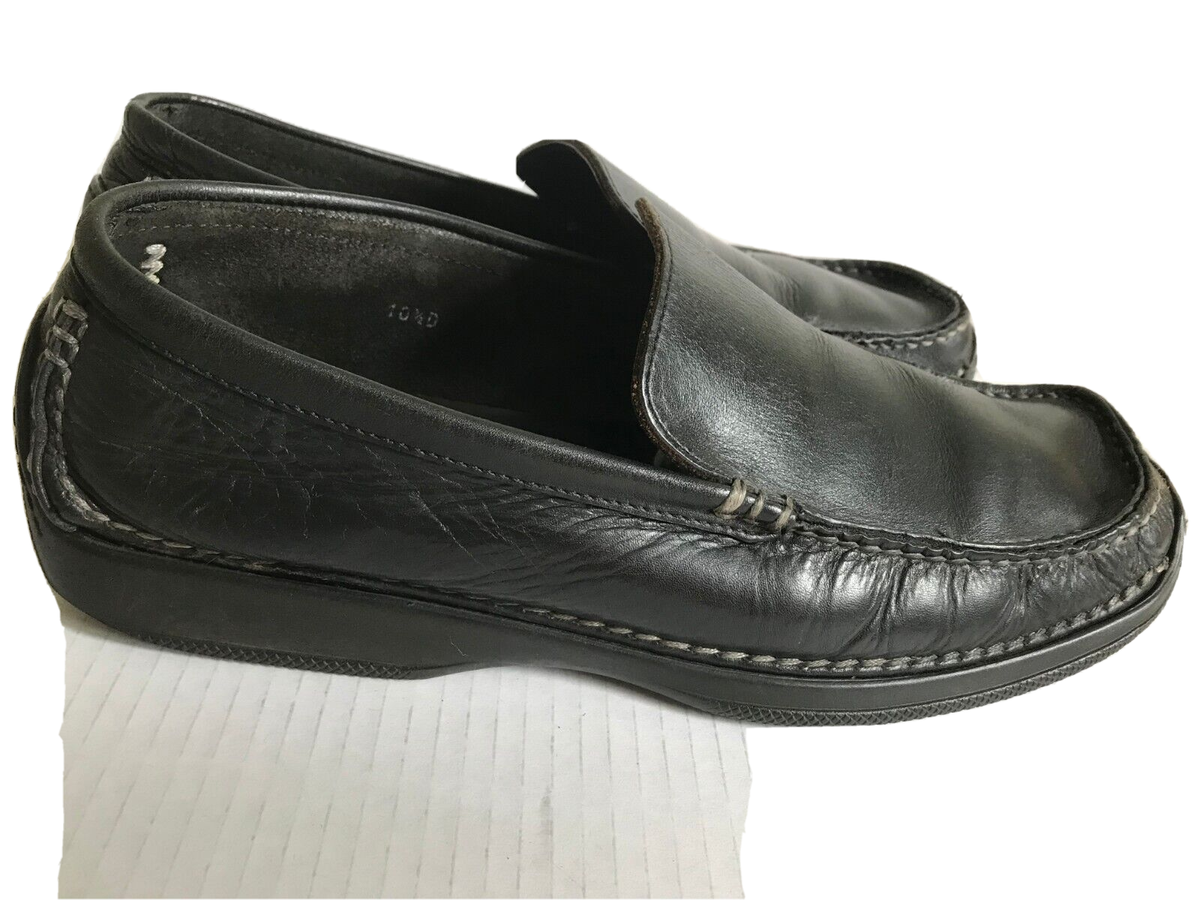 Banana Republic Mens MADE IN ITALY Black Loafers95 Leather Moc-Toe Loafer | Banana Republic main image 3