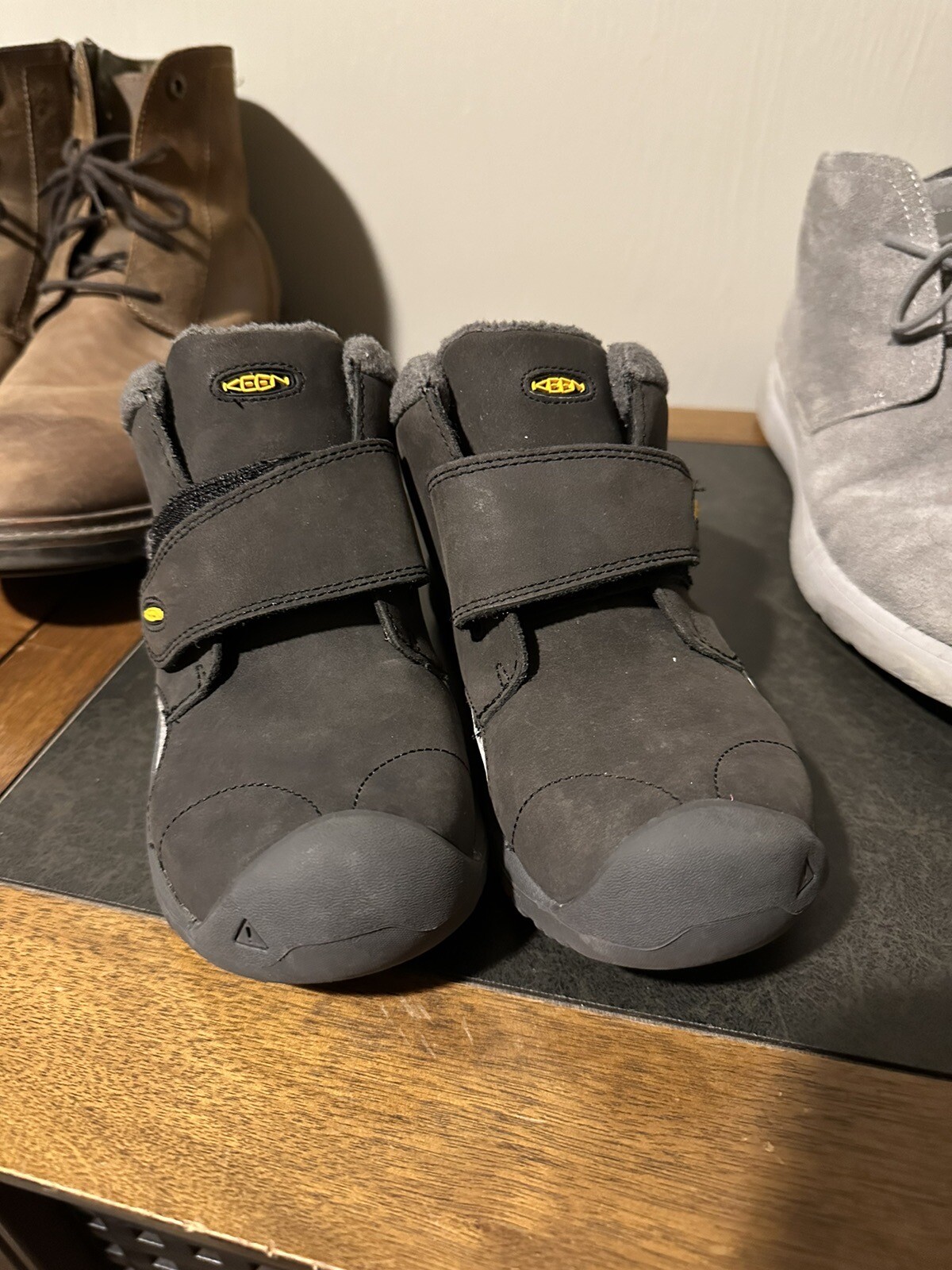 NUOVO! Stivali da neve invernali impermeabili Keen Kootenay III neri per bambini taglia 12. Senza etichetta