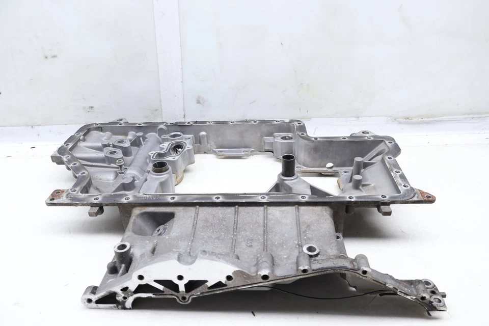 2004-2009 AUDI S4 B7 4,2 л - верхний масляный поддон двигателя / отстойник 079103603ac - Изображение 2 из 4