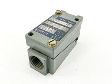 Square D 9007-B62C Limit Switch 600V 10A 1/2HP 9007