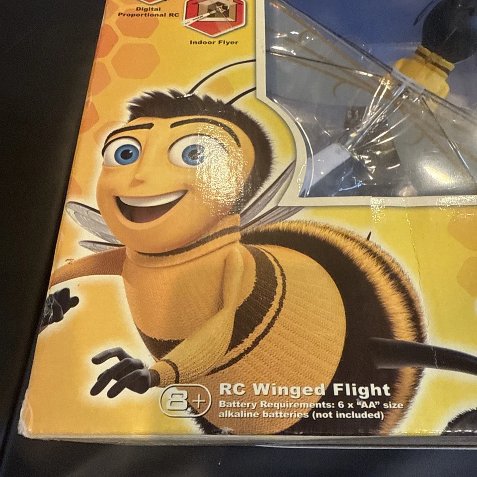 DreamWorks Bee Movie Flytech WowWee Barry RC Winged Flyer Radio Shack New 2007 - Image 3 of 4