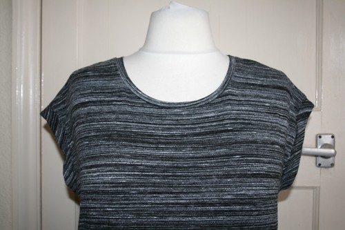 SIZE 14 GREY MARL STRETCHY LONG LENGTH TOP - Picture 2 of 6