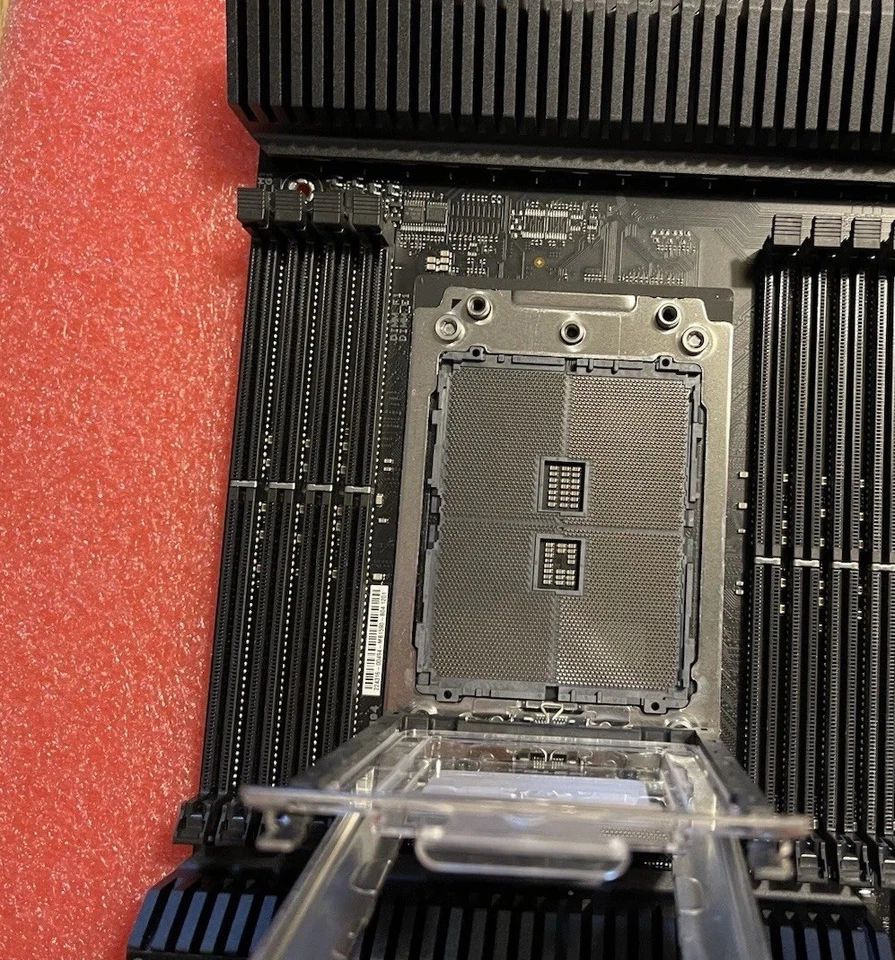 Tested Good ASUS WRX80E-SAGE Pro WS SE WIFI AMD sWRX8 eATX Motherboard - Image 4 of 4