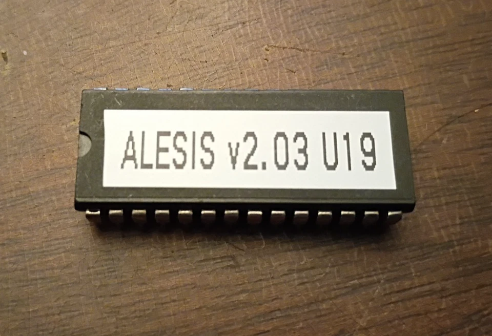 Alesis Quadraverb+ V2.03 EPROM Upgrade Chip plus Chip Puller Tool - Image 2 of 4