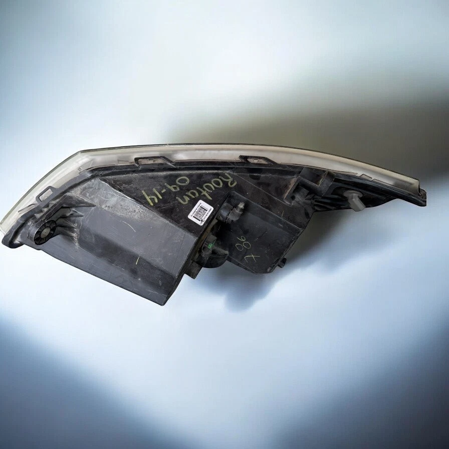 2009 2012 2013 2014 Volkswagen Routan Right Passenger Headlight 05113438AD OEM Foto 3 de 4