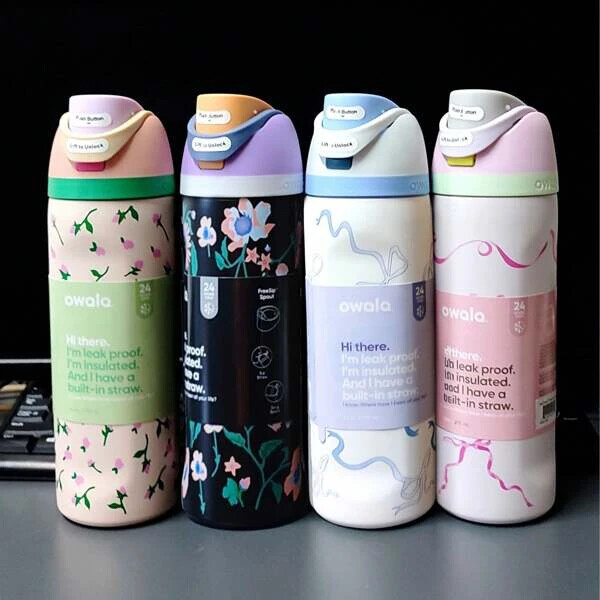 Owala 24 0r 32 oz Freesip Urban Outfitters Exclusive - Midnight