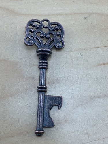 -Key Charm Pendants Skeleton Key Copper Tone 3-1/8'' long. - Bild 3 von 6