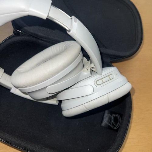 Bose QuietComfort QC 45 Noise Cancelling Wireless Bluetooth Over-Ear Headphones - Picture 13 of 24