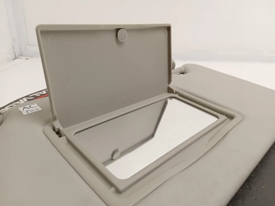 Parasol izquierdo para pasajeros Nissan Note 2015 MK2 NS Foto 3 de 4