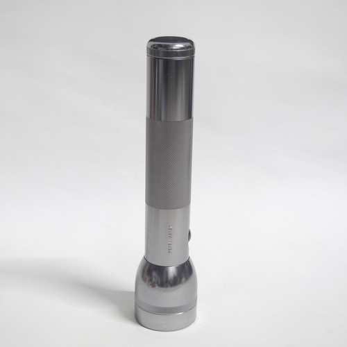 Vintage Aluminum Silver Maglite 2 D Cell Flashlight 10" Mag Lite. Please read. - Picture 4 of 9