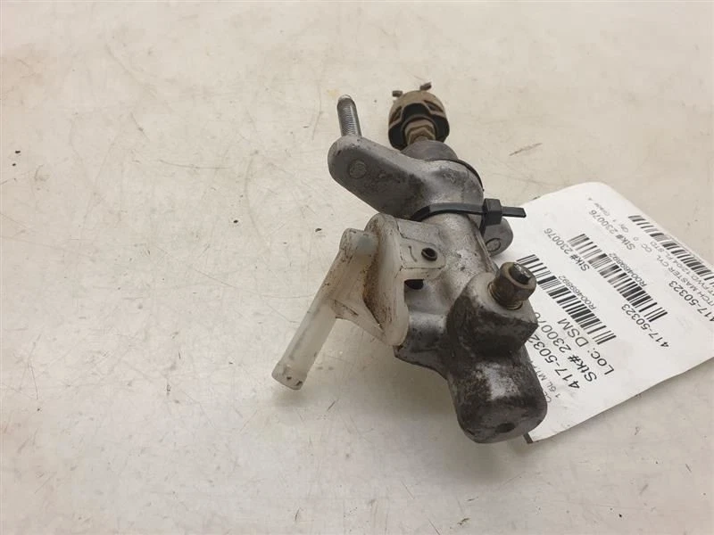 04-06 SCION XA 1.5L FWD AT CLUTCH MASTER CYLINDER  - Image 4 of 4