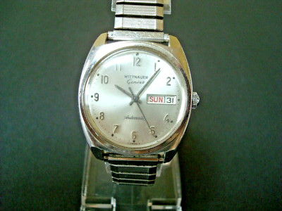 Wittnauer Geneve D11 KAS Men's Automatic Watch  17j. Day Date 1970's Swiss Runs
