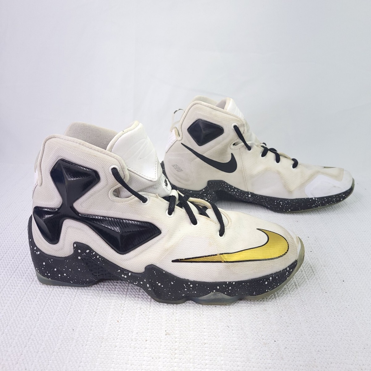 lebron shoes high cut