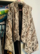 The limited Faux fur Vest
