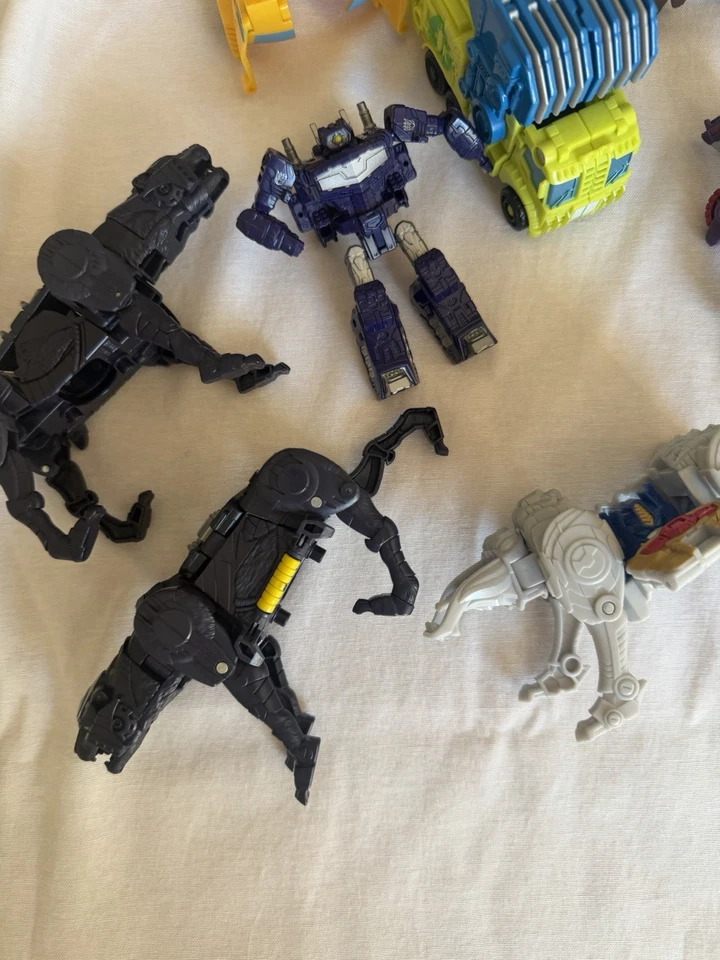 Transformers Lot Collectible Figures - Image 2 of 4