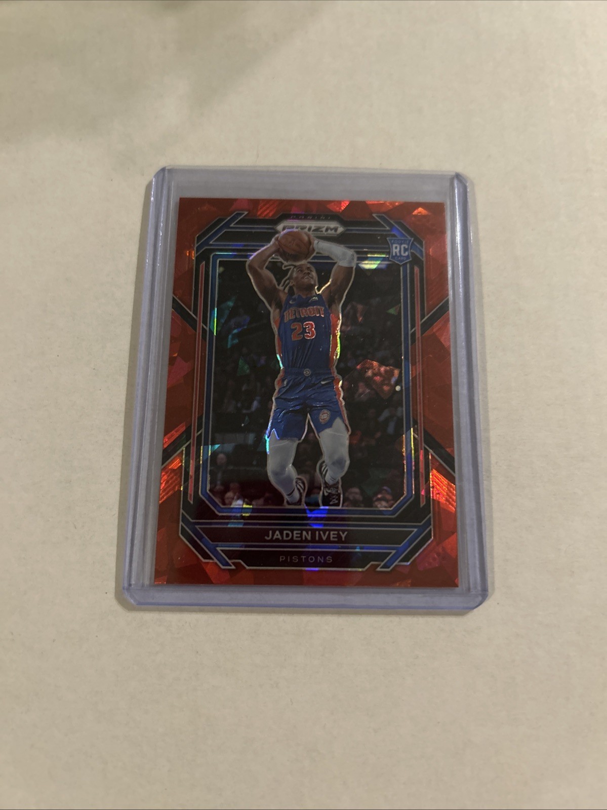 2022-23 Panini Prizm Jaden Ivey #256 (RC) Red Cracked Ice Prizm Detroit Pistons