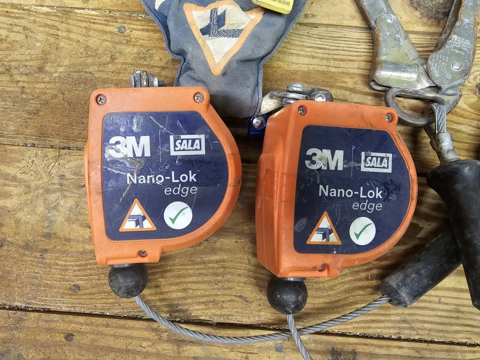 3M DBI SALA NANO-LOK 8' BORDE 3500227 CORDÓN DE LÍNEA DE VIDA AUTORRETRÁCTIL DOBLE PATA Foto 2 de 4