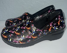 Easy Works by Easy Street Laurie Women's Slip Resistant Clogs Dragonfly Sz 7M