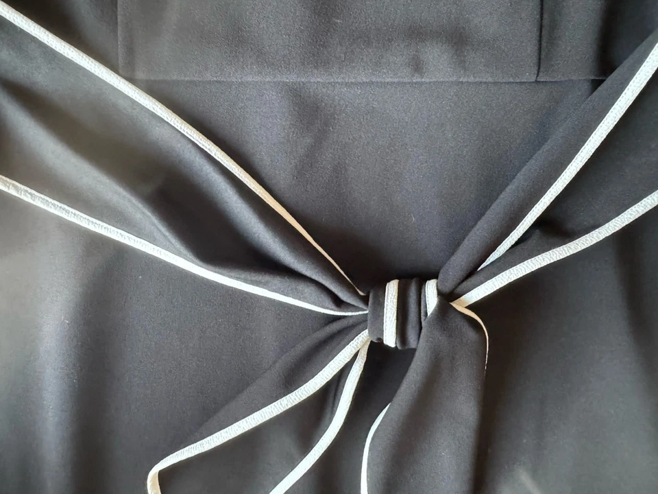 Neu mit Etikett, elegantes Kleid, Gr. 44 schwarz von Cosima - Bild 2 von 4