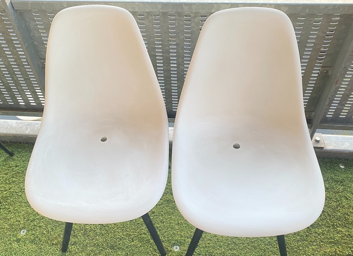 2x White Stackable Chairs