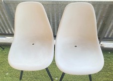 2x White Stackable Chairs