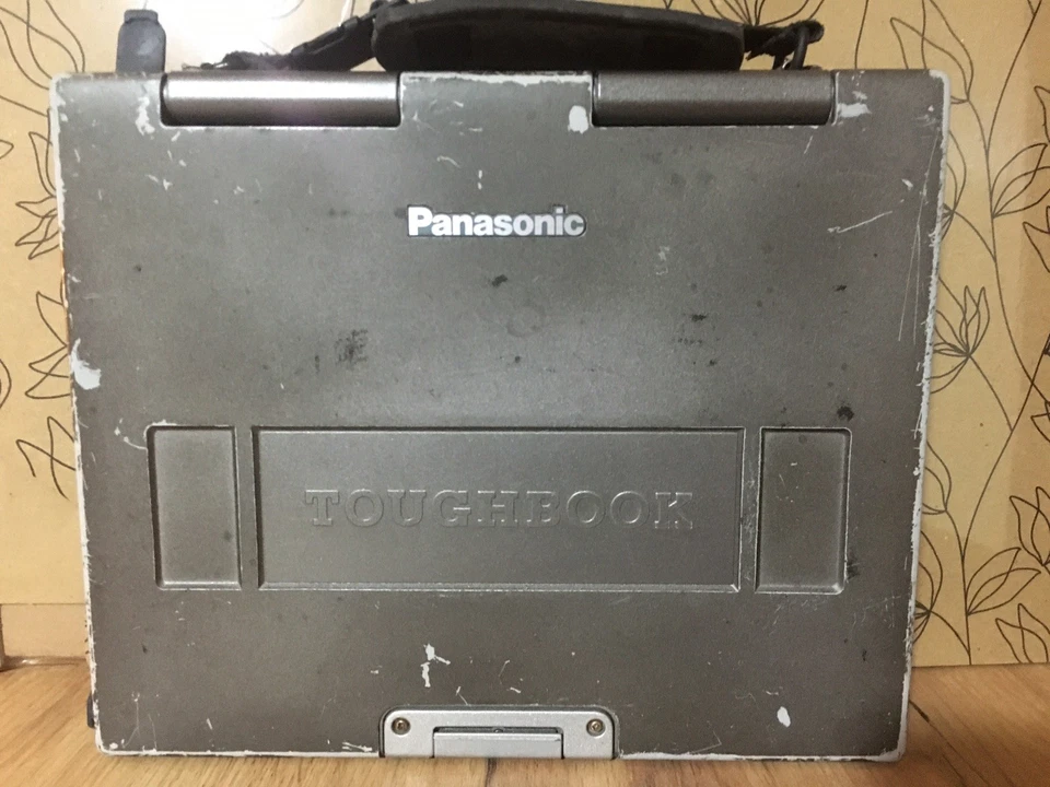 Thoughbook CF-M34 Con alimentatore - Non funzionante - Immagine 4 di 4