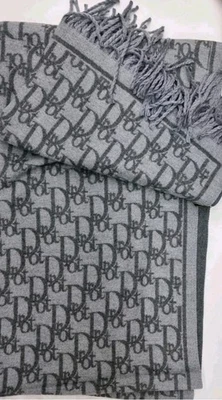 Double-sided scarf in a grey wool blend With Box Pack