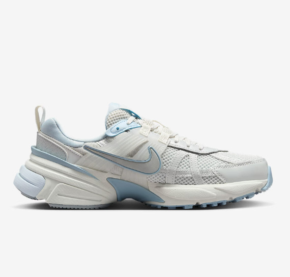 Women Nike V2K Run Shoes Platinum Tint FD0736-009