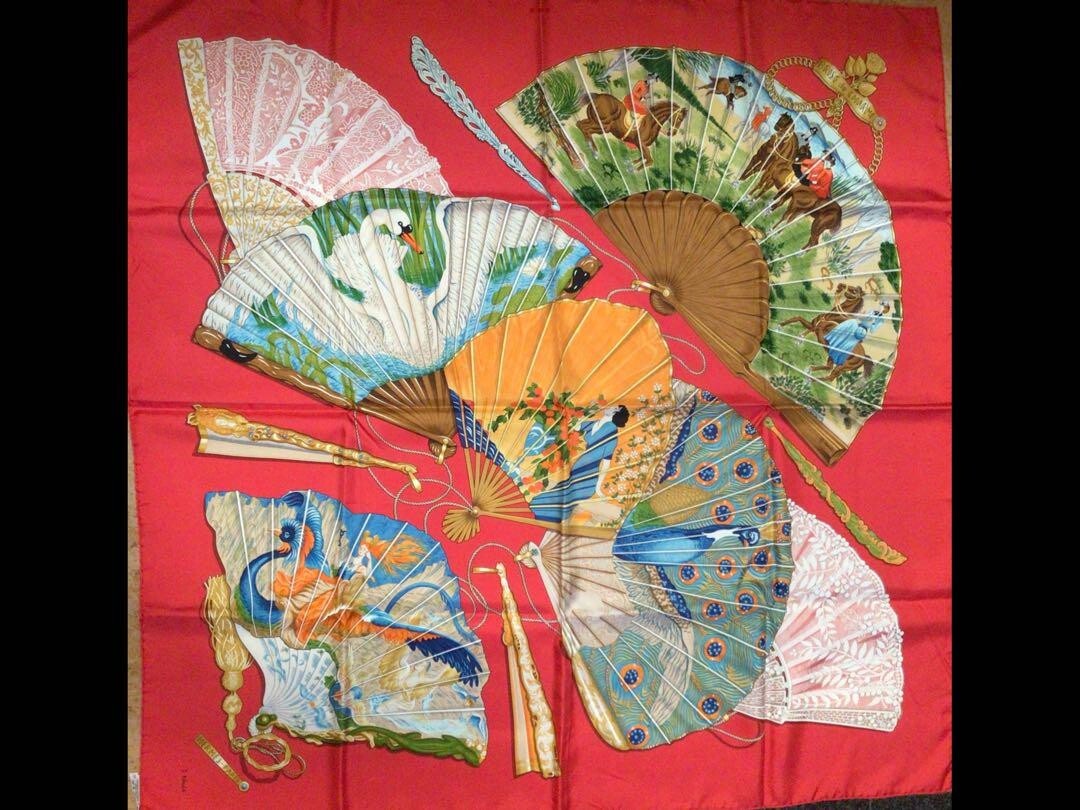 【最終値下げ】HERMES カレ90 CARROSSIER Hermes Carre 90 Vintage Large Silk Scarf Fan Pattern Red 80